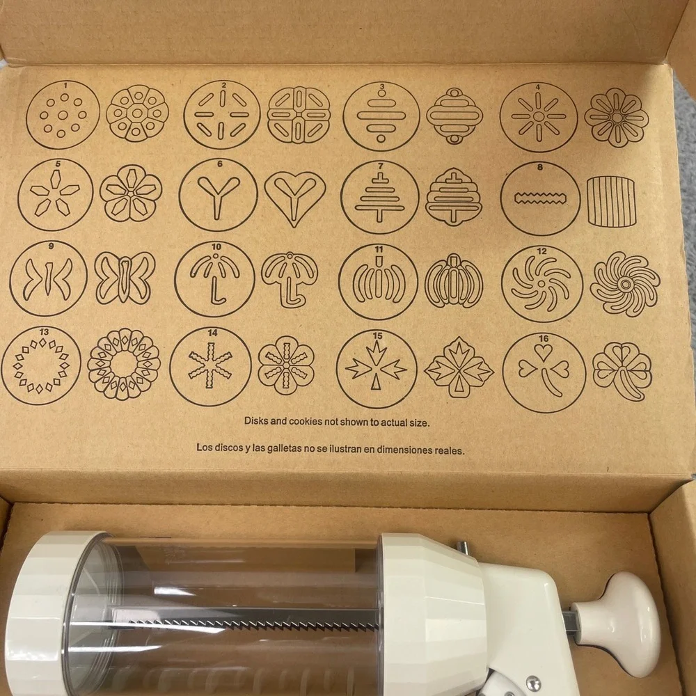 The Pampered Chef Cookie‎ Press White 1525 16 Discs